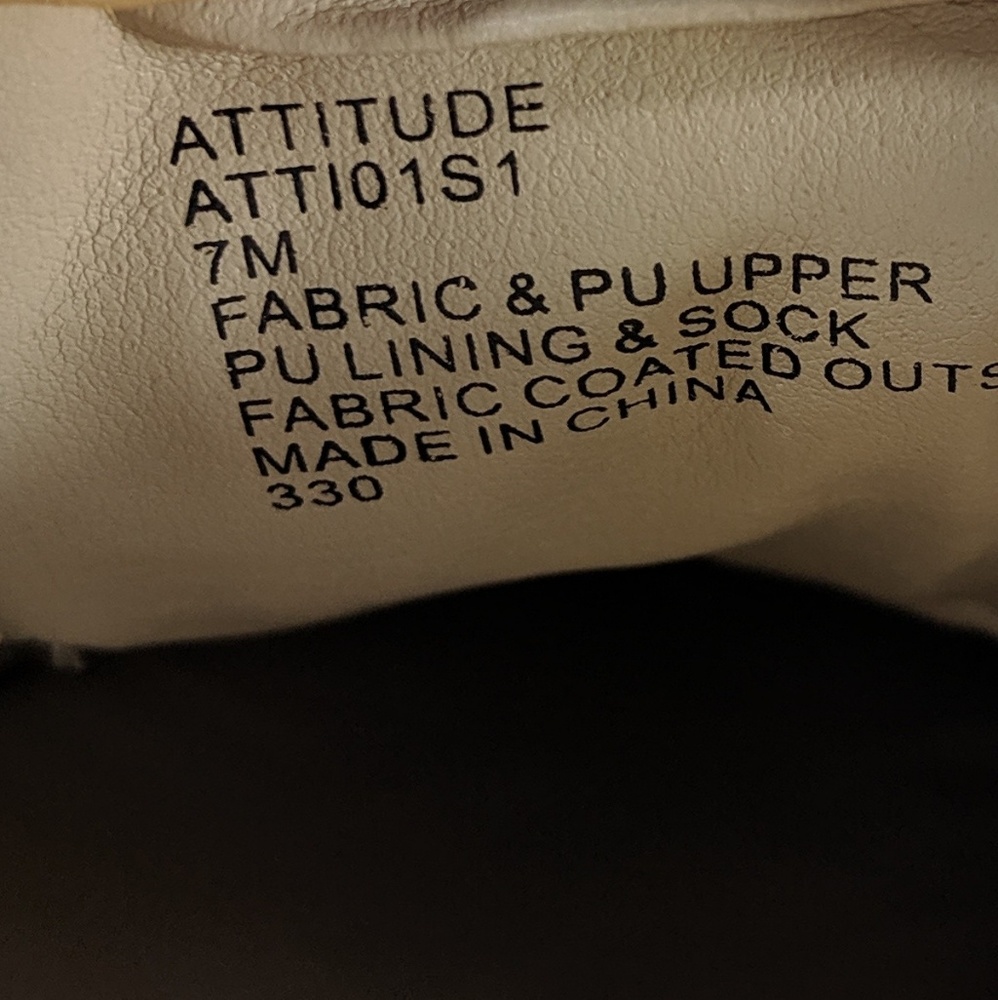 NEW Steve Madden Attitude - Picture 6 of 7
